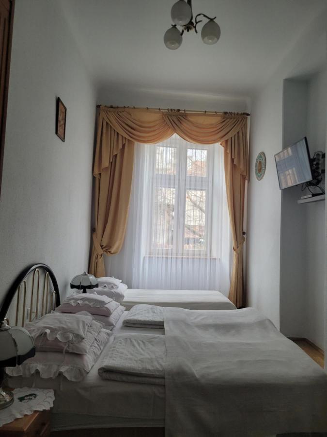 קרקוב Pokoje Goscinne Victoria מראה חיצוני תמונה